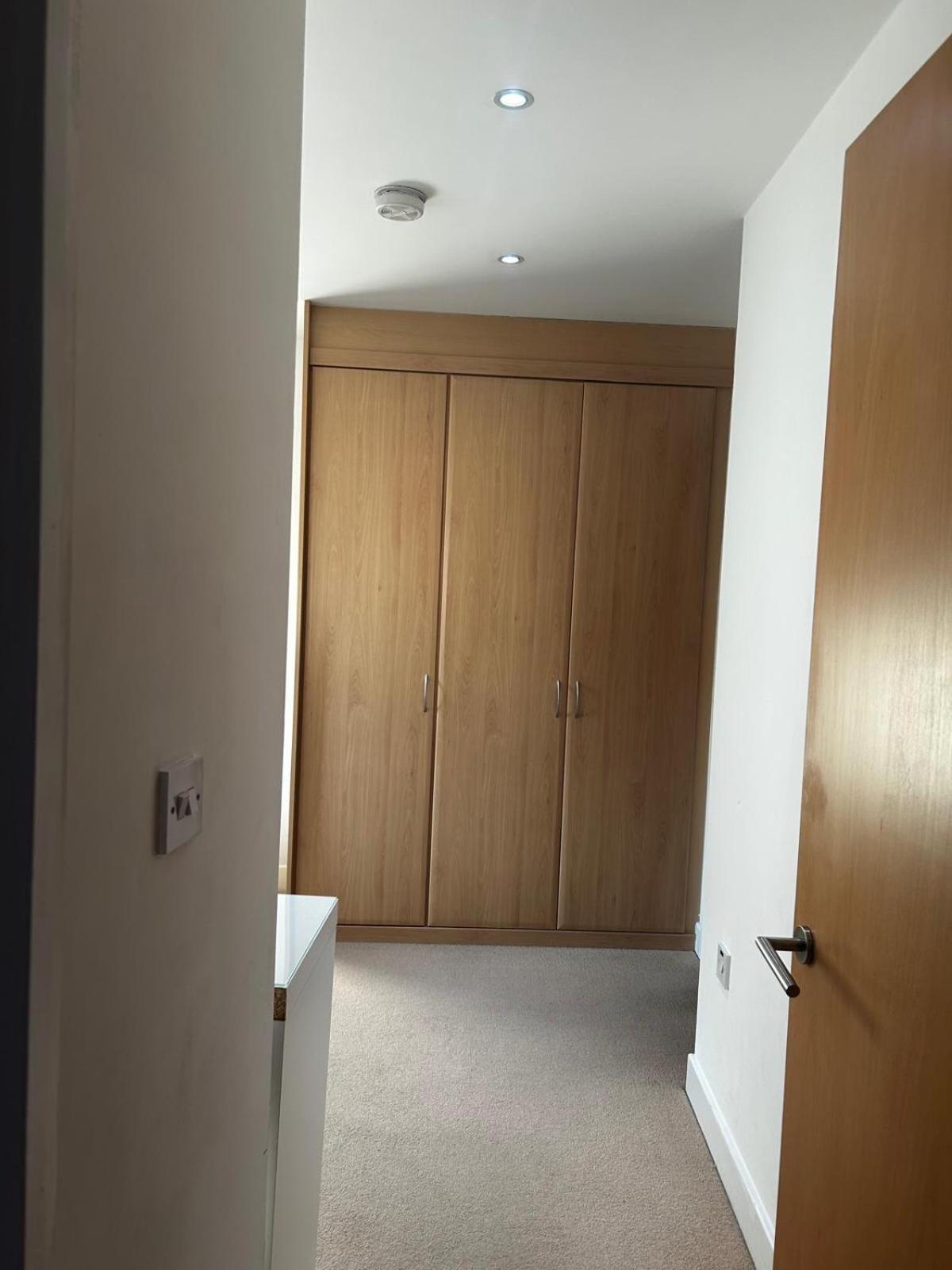 City Centre Apartment. Wrexham Eksteriør bilde